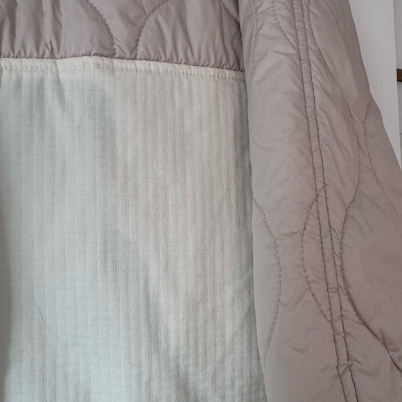 Quilted Puffer Jacket - Picture 8 of 11